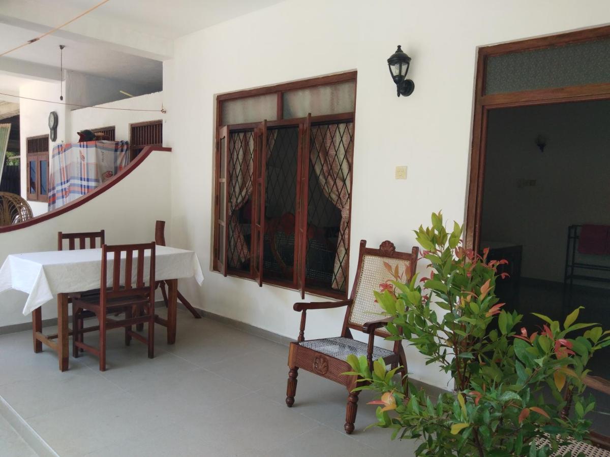 Rock House Hotel Unawatuna Kültér fotó