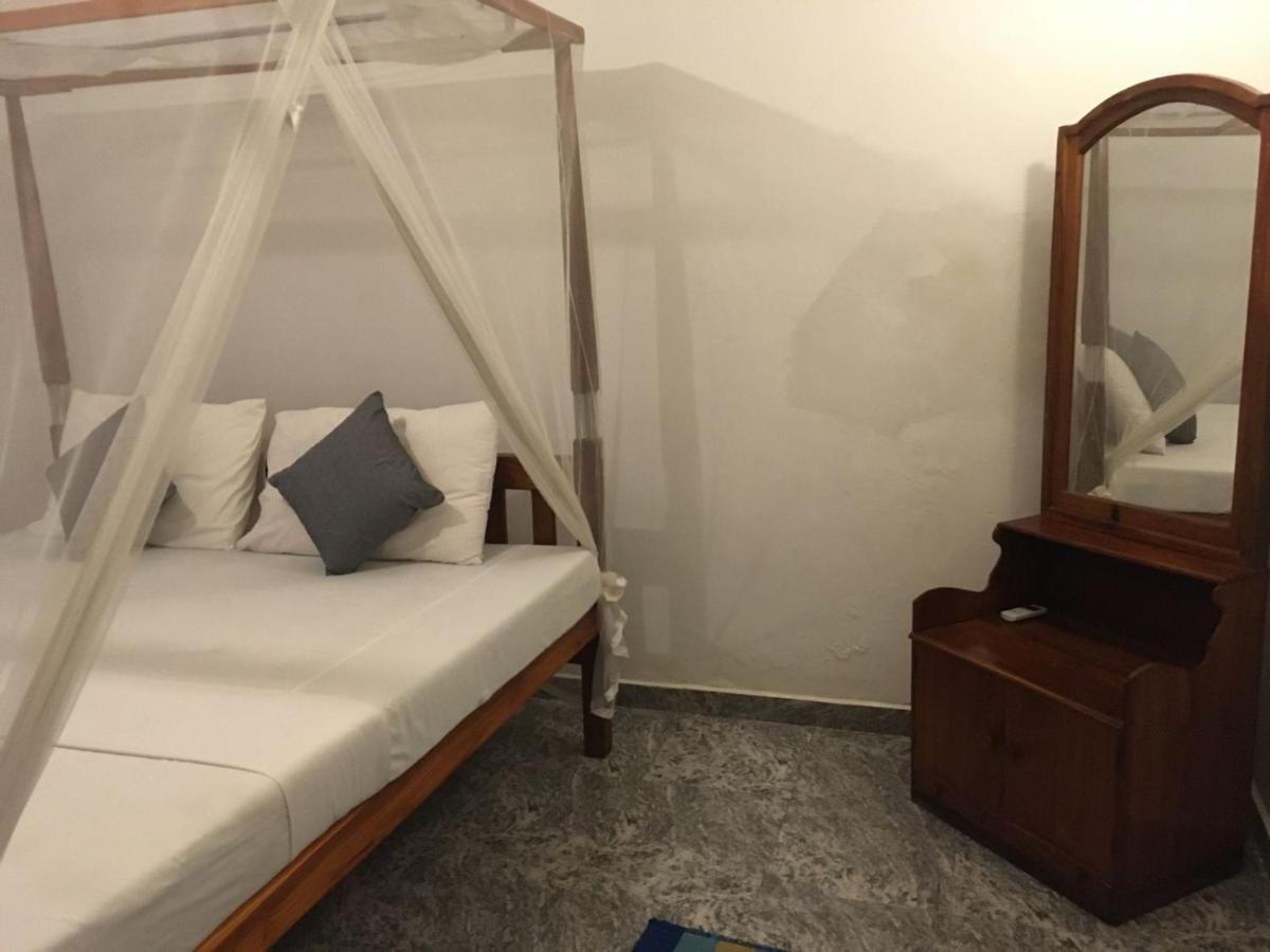 Rock House Hotel Unawatuna Kültér fotó