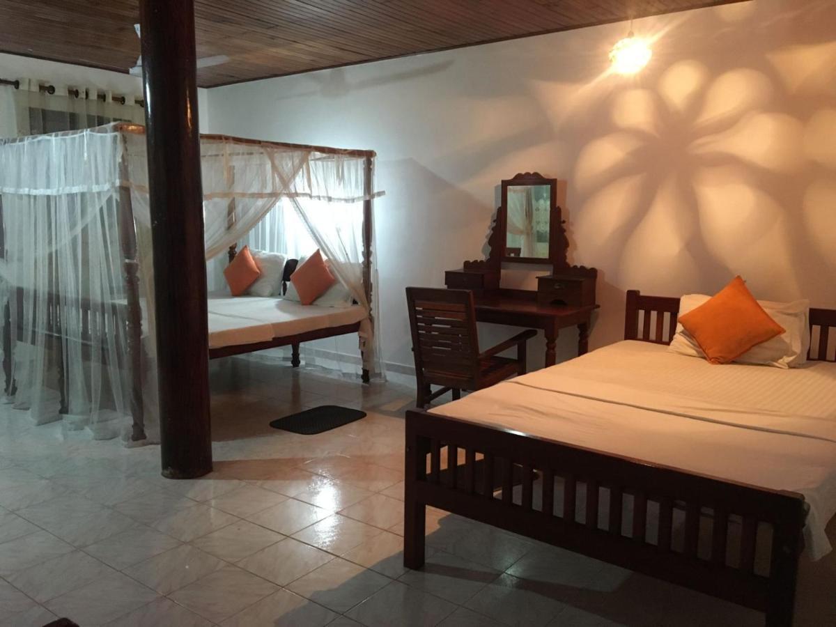 Rock House Hotel Unawatuna Kültér fotó