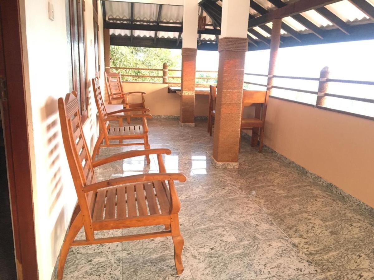 Rock House Hotel Unawatuna Kültér fotó
