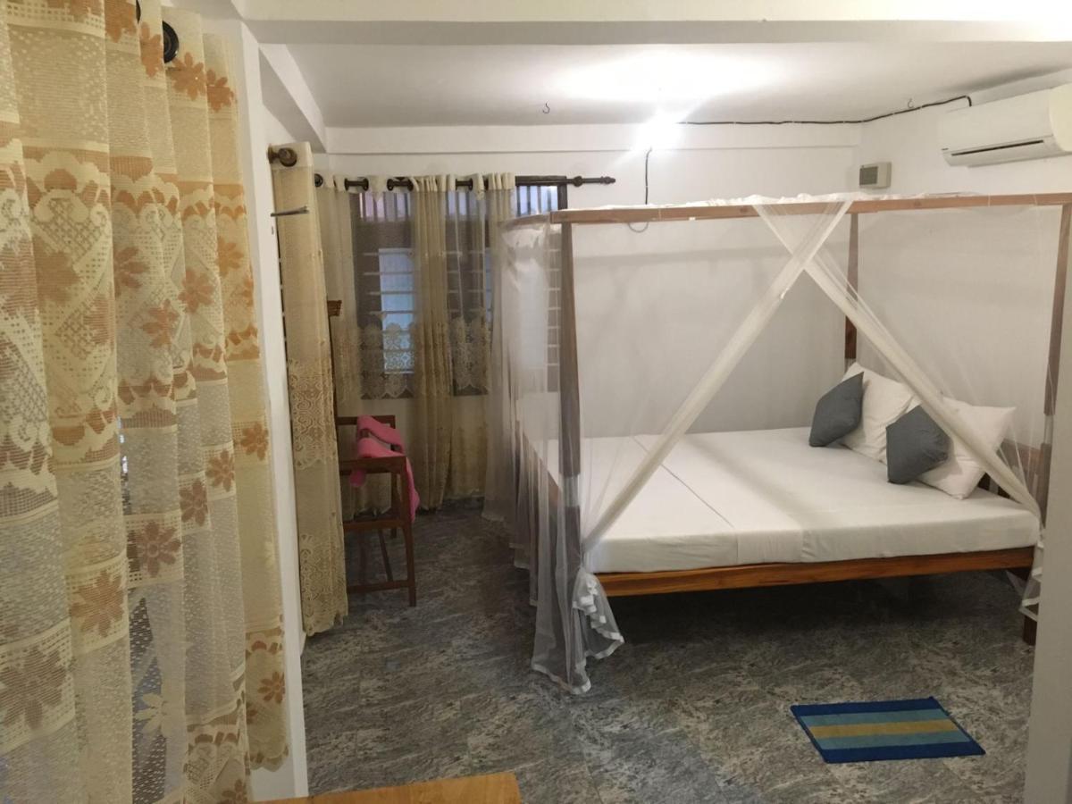 Rock House Hotel Unawatuna Kültér fotó