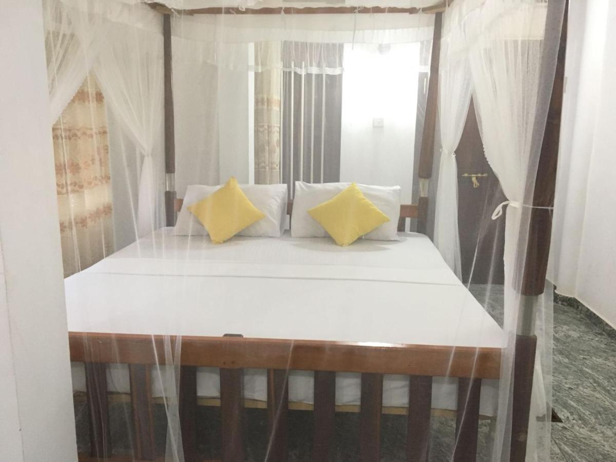 Rock House Hotel Unawatuna Kültér fotó