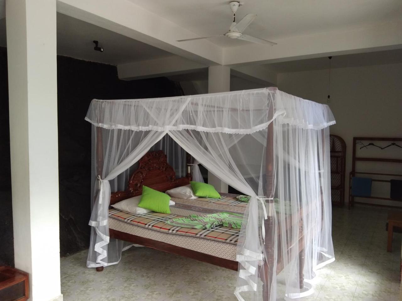 Rock House Hotel Unawatuna Kültér fotó