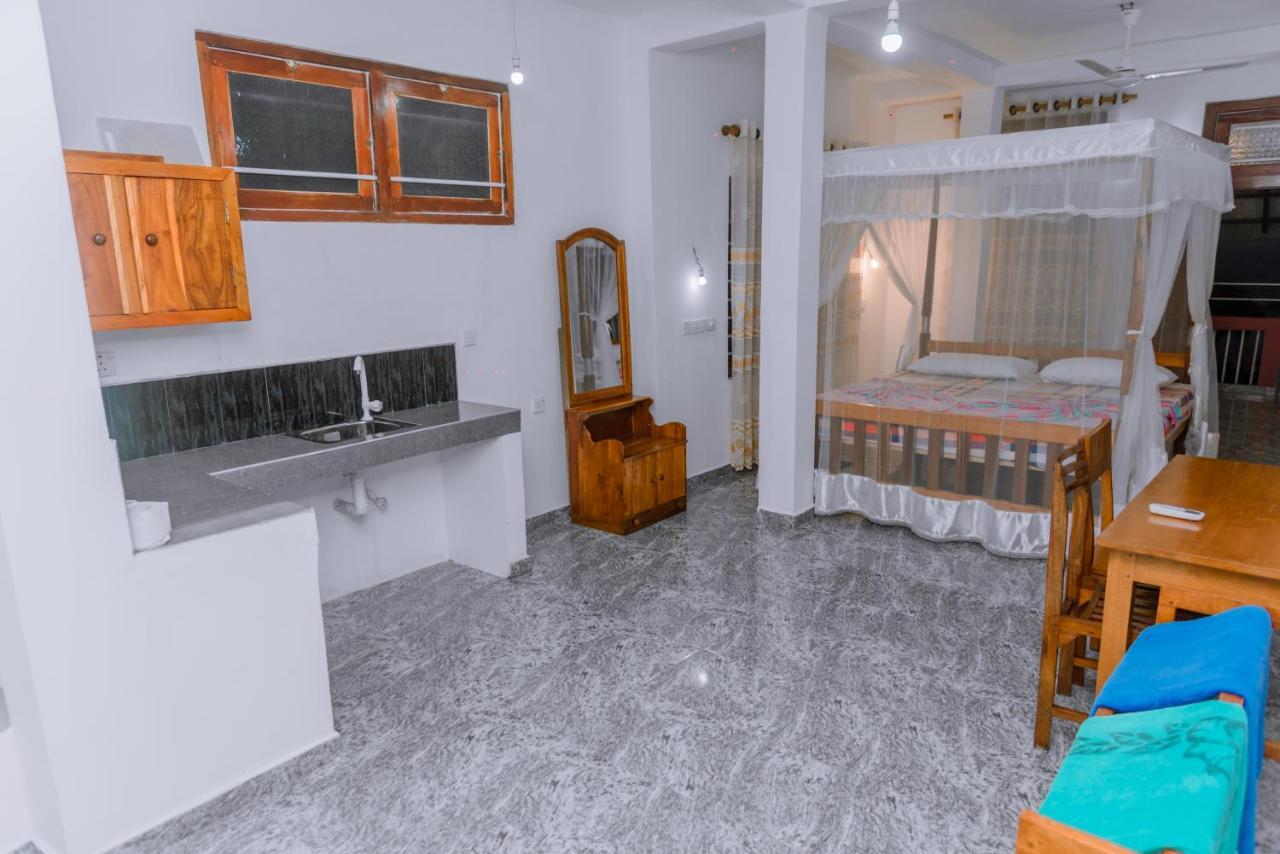 Rock House Hotel Unawatuna Kültér fotó