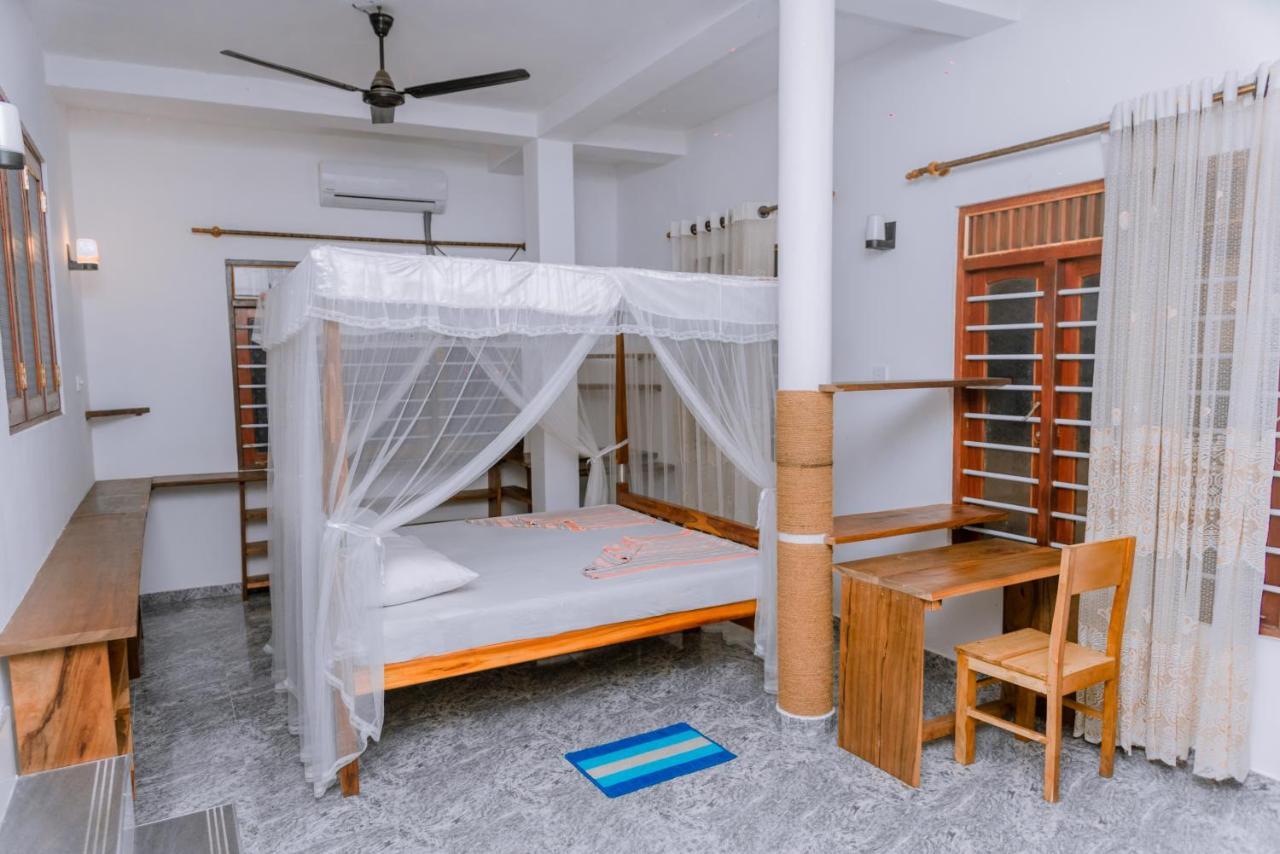 Rock House Hotel Unawatuna Kültér fotó